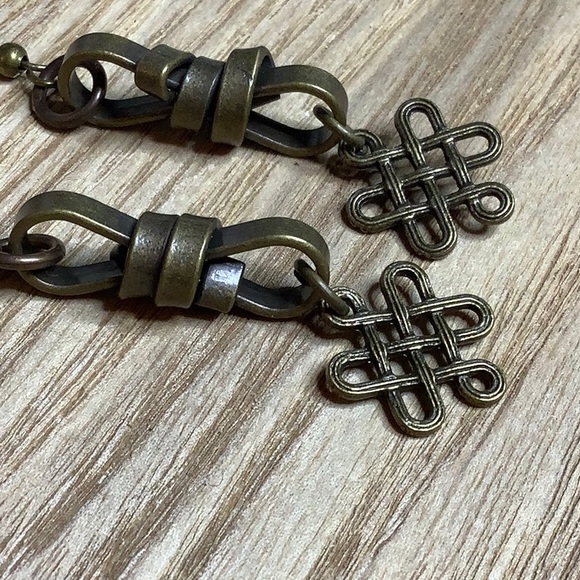 Infinity. - Picture 2 of 2